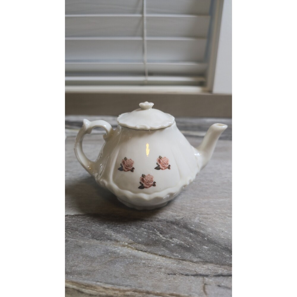 Vintage Miniature Porcelain Tea Set White Pink Rose Scalloped Teapot Sugar Bowl - Picture 12 of 16